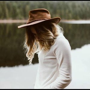 Minnetonka “The Outback” Leather Western Brown Hat